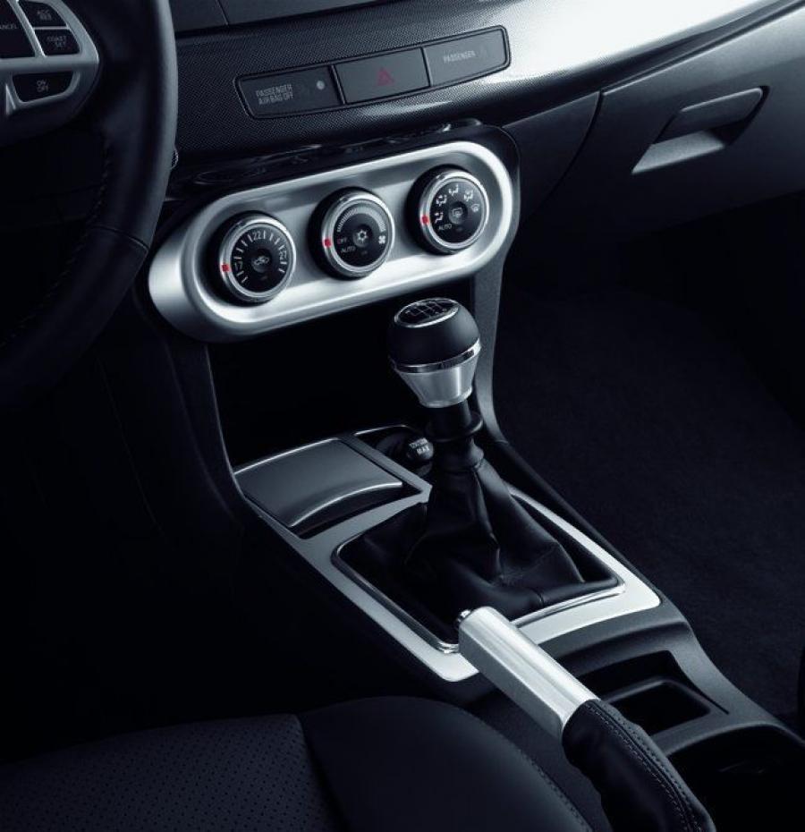  Mitsubishi Lancer 2007 года  (фото 12 из 104)